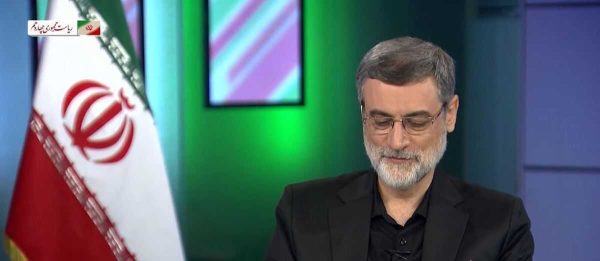 قاضی‌زاده هاشمی: مسائل کشور با انقلاب در سازوکارهای اداری حل می‌شود  اقتصاد فوریت و خانواده اولویت است