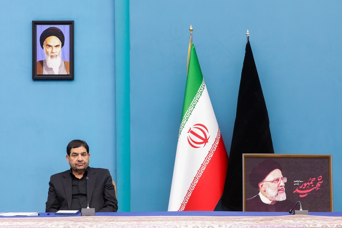 مخبر: تورم ۱۰۳ درصدی به کانال ۳۹ درصد رسید  نرخ نقدینگی را از ۵۸ به ۲۲ درصد رساندیم