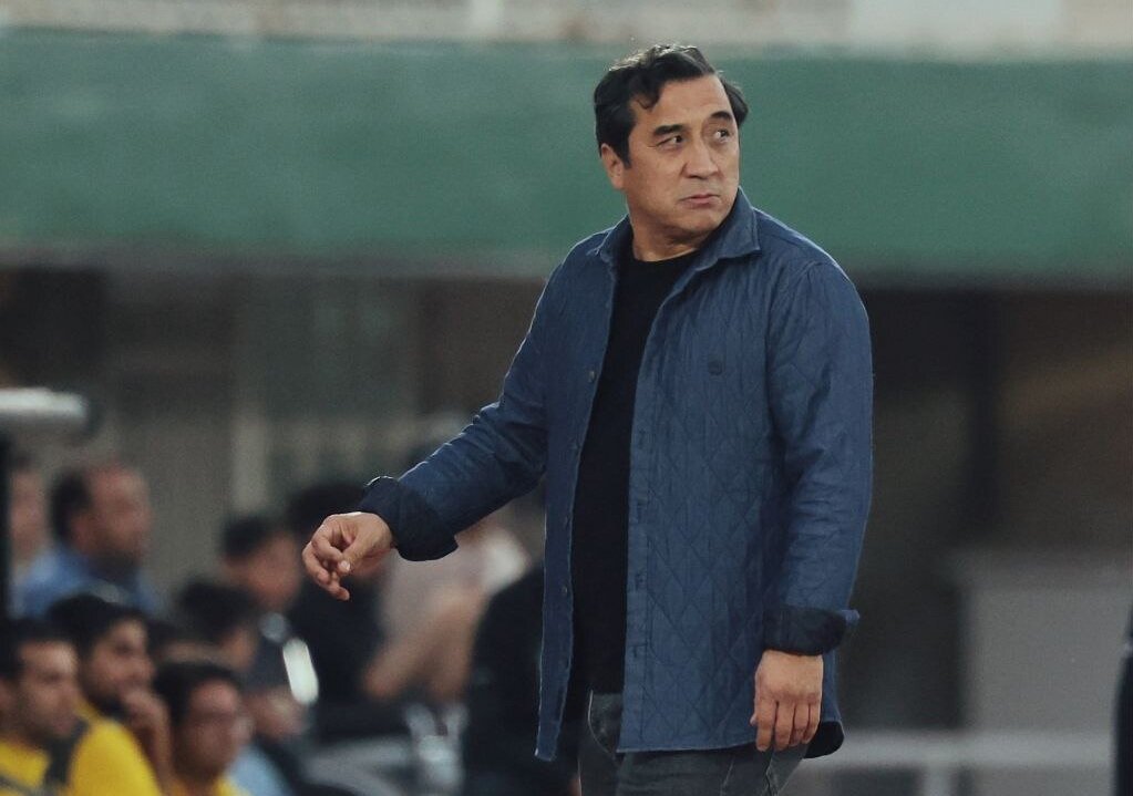 پاسخ تند یک پرسپولیسی به خداداد عزیزی؛ من آسانسور سوار شدن را یادت دادم/تو حتی اسم غذاها را نمی دانستی!