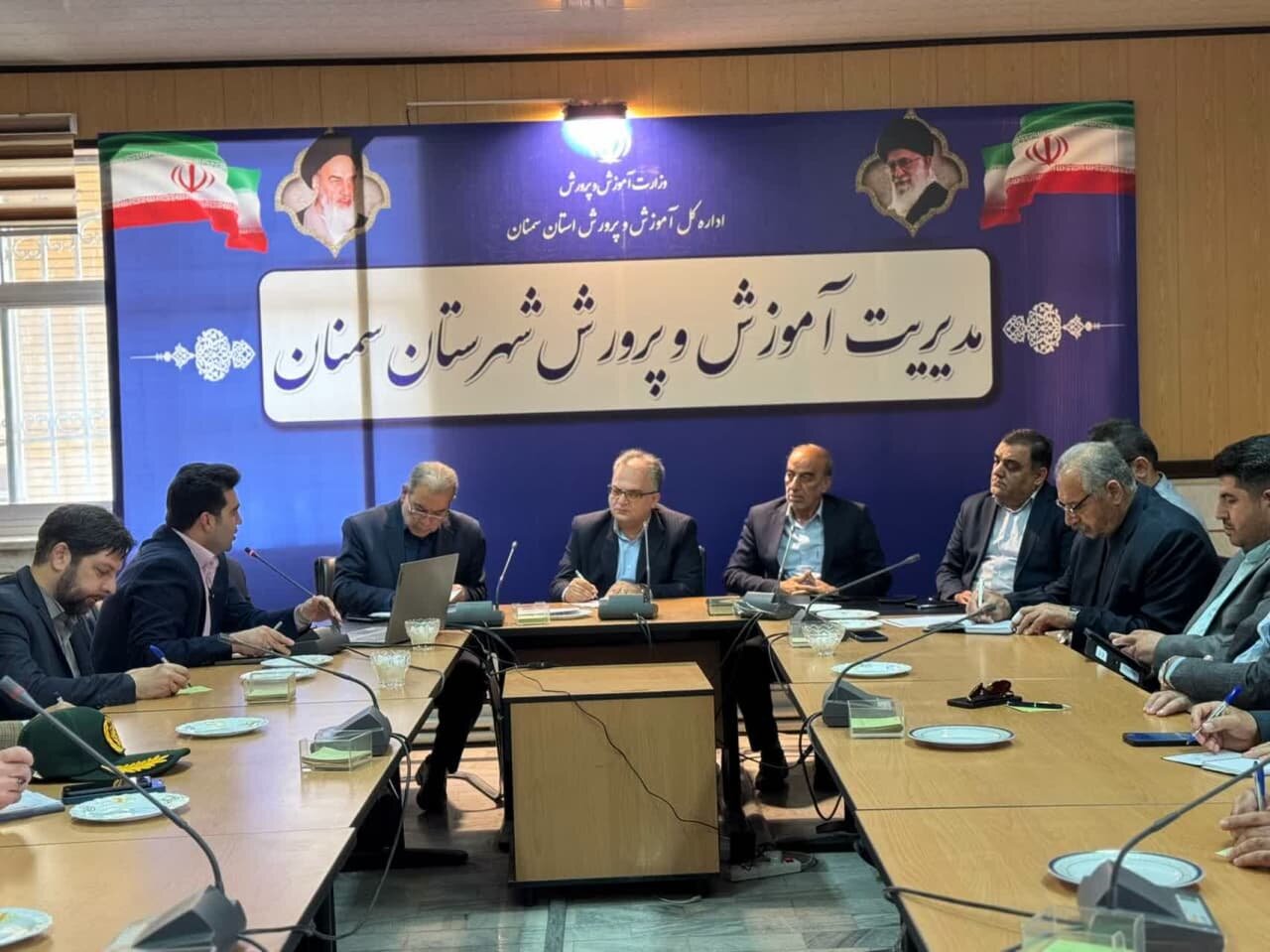 تأکید فرماندار سمنان بر فضاسازی خلاقانه شهری به مناسبت هفته معلم