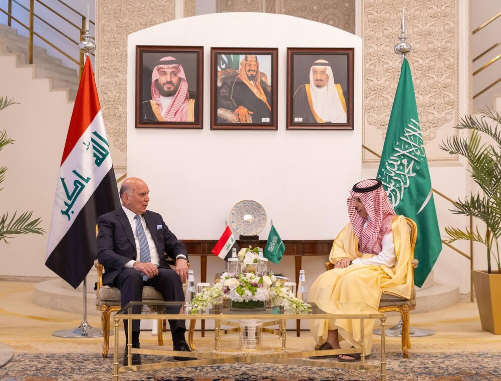 رایزنی فؤاد حسین و فیصل بن فرحان درباره مذاکرات ایران و آمریکا